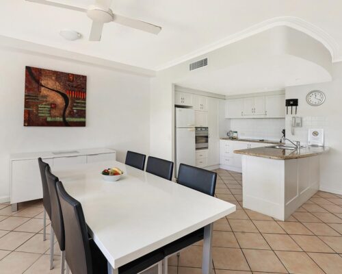 1200-2bed-ground-coolum-accommoation2