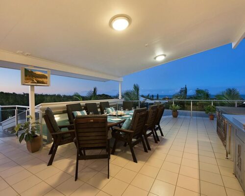 1200-5bed-luxury-coolum-accommodation10