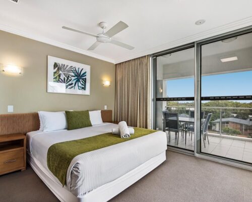 1200-5bed-luxury-coolum-accommodation3